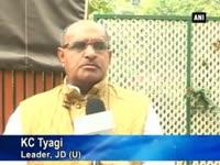 politicos-condemn-attack-on-cpi-leader-govind-pansare-wife