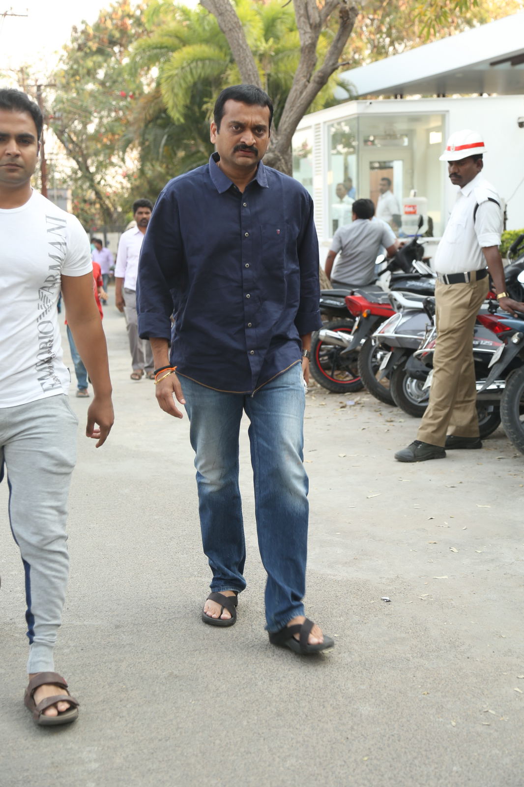 Bandla Ganesh Babu DNR, Rajamouli, Allu Aravind, Bandla Ganesh, Dil Raju and Other Telugu Filmmakers Pay Tribute to D Rama Naidu