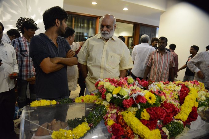 Raghavendra Rao DNR, Rajamouli, Allu Aravind, Bandla Ganesh, Dil Raju and Other Telugu Filmmakers Pay Tribute to D Rama Naidu
