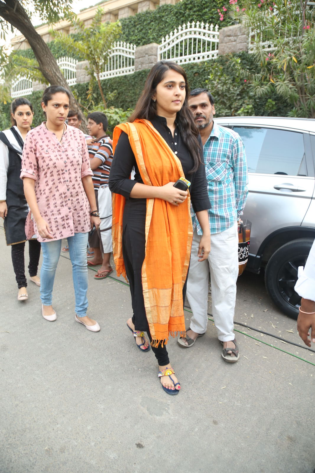 Telugu Stars Pay Last Respect to D Ramanaidu; Ravi Teja, Rajasekhar, Manchu Manoj, Anushka Shetty, Namratha and Others