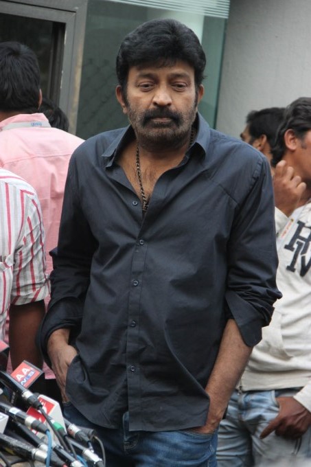 Telugu Stars Pay Last Respect to D Ramanaidu; Ravi Teja, Rajasekhar, Manchu Manoj, Anushka Shetty, Namratha and Others