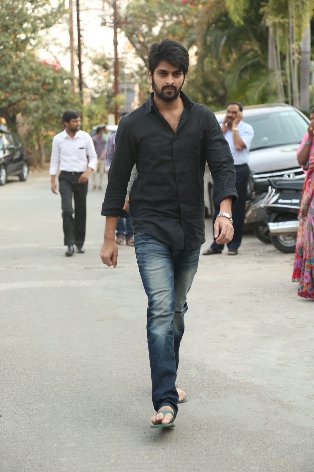 Telugu Stars Pay Last Respect to D Ramanaidu; Ravi Teja, Rajasekhar, Manchu Manoj, Anushka Shetty, Namratha and Others