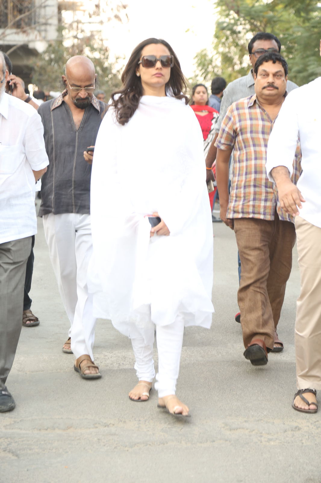 Telugu Stars Pay Last Respect to D Ramanaidu; Ravi Teja, Rajasekhar, Manchu Manoj, Anushka Shetty, Namratha and Others