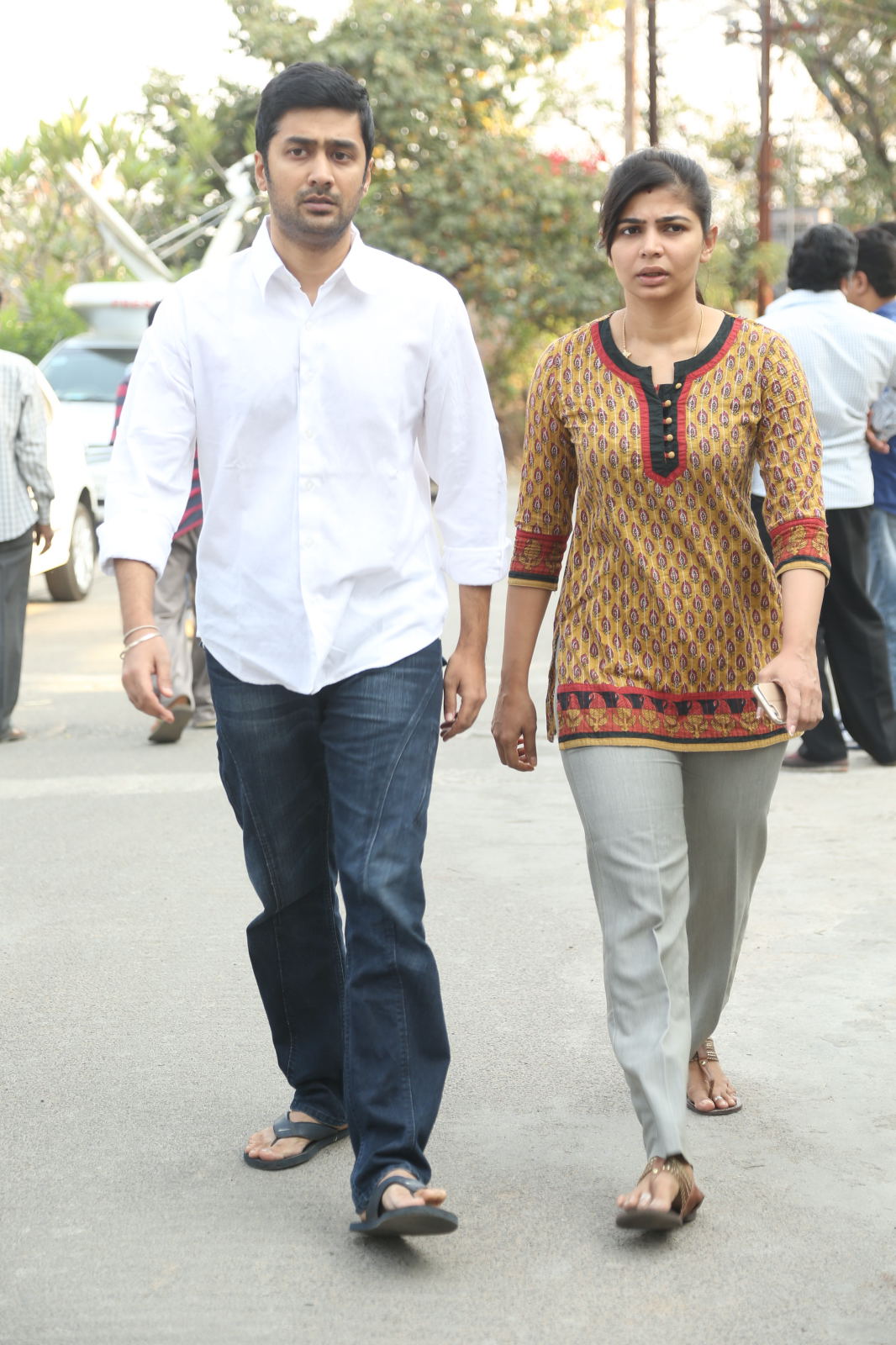 Telugu Stars Pay Last Respect to D Ramanaidu; Ravi Teja, Rajasekhar, Manchu Manoj, Anushka Shetty, Namratha and Others