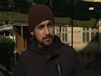 houseboat-owners-in-kashmir-carry-out-repair-work-before-onset-of-tourist-season