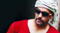 salman-khan-gets-punched-by-a-girl