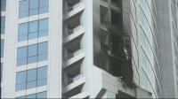 huge-blaze-guts-79-floor-dubai-skyscraper