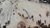 tourists-come-calling-in-snow-covered-himachal-pradesh