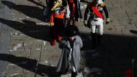 history-fans-re-enact-napoleons-great-escape