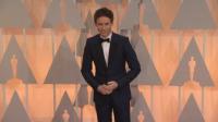 best-actor-nominee-eddie-redmayne-arrives-on-the-red-carpet