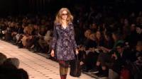 burberry-goes-live-online