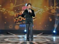 Shah Rukh Khan at the India Poochega Sabse Shaana Kaun press conference