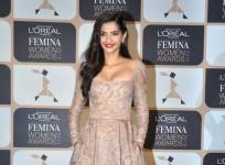 Glamorous Sonam Kapoor Launches L'Oréal Paris Femina Women Awards 2015
