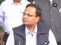 kejriwal-meets-cag-to-seek-status-of-delhi-discom-audit