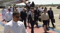 french-president-francois-hollande-arrives-in-manila-for-two-day-state-visit