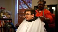 new-york-barber-gives-custom-cuts-in-lgbt-friendly-shop