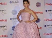 Kareena Kapoor Khan, Jacqueline Fernandez, Alia Bhatt and Other Best Dressed Divas at Filmfare Glamour And Style Awards 2015