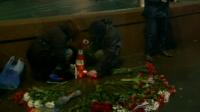 russian-mourners-bring-flowers-to-scene-of-opposition-leader-nemtsovs-murder
