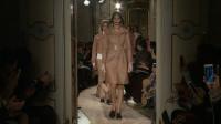 tods-womenswear-show-autumn-winter-2015-16-in-milan-with-interview