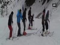 winter-carnival-in-kashmir-a-hit-among-tourists