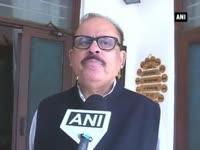 aap-rift-politicos-react-after-bhushan-slams-one-person-centric-campaign-calls-for-swaraj