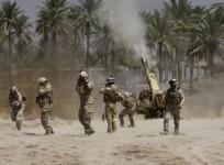 Iraqi soldiers fire artillery towards Isis targets inside Tikrit