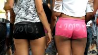 thousands-embrace-no-pants-day-in-colombia