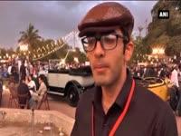 vintage-cars-display-enthralls-enthusiasts-in-pakistan
