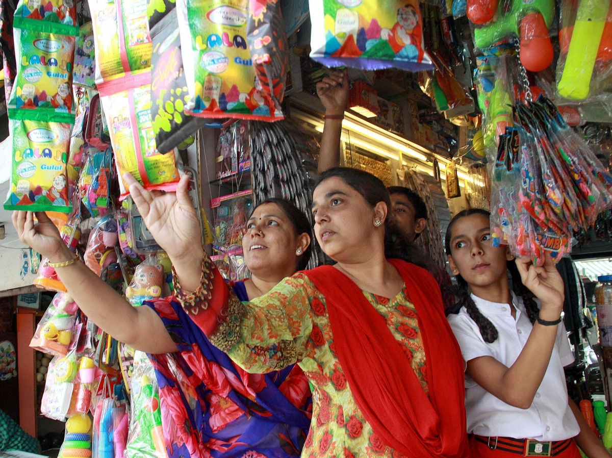 Holi shopping in Bengaluru
