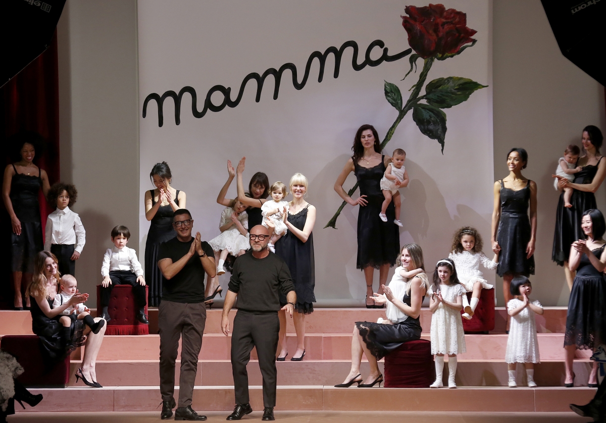 Milan Fashion Week 2015: Pregnant Models Walks The Ramp for Dolce & Gabbana
