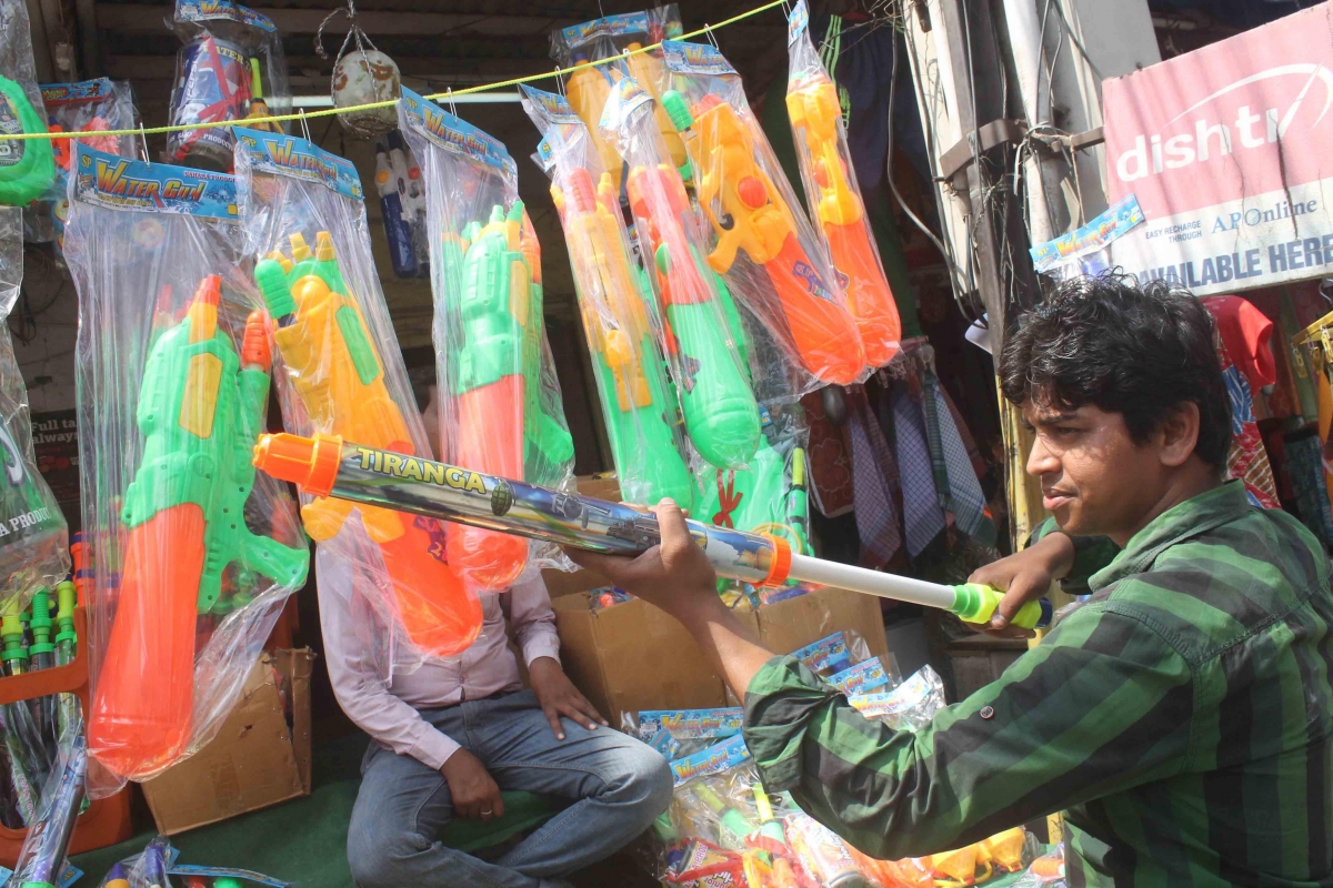 Holi shopping in Bengaluru