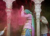 Best Ways To Keep Your Dear Smartphones Safe During Holi