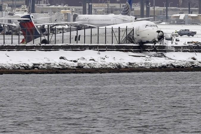 Delta flight 1086 is seen after it slid off the runway upon landing at New York's LaGuardia Airport March 5, 2015. Delta flight 1086 is seen after it slid off the runway upon landing at New York's LaGuardia Airport March 5, 2015.