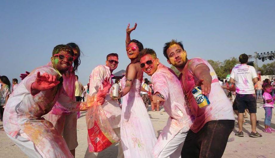 Here is How Dimpy Ganguly, Karishma Tanna and 'Bigg Boss 8' Winner Gautam Gulati Celebrated Holi [PHOTOS] - IBTimes India