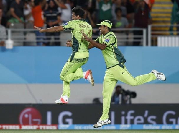 Sohail Khan and Rahat Ali celebrate after dismissing AB De Villiers Sohail Khan Rahat Ali Pakistan ICC Cricket World Cup 2015