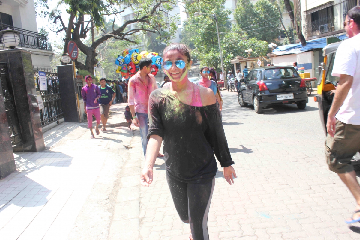 Alia Bhatt and Sidharth Malhotra Celebrate Holi Together in Mumbai