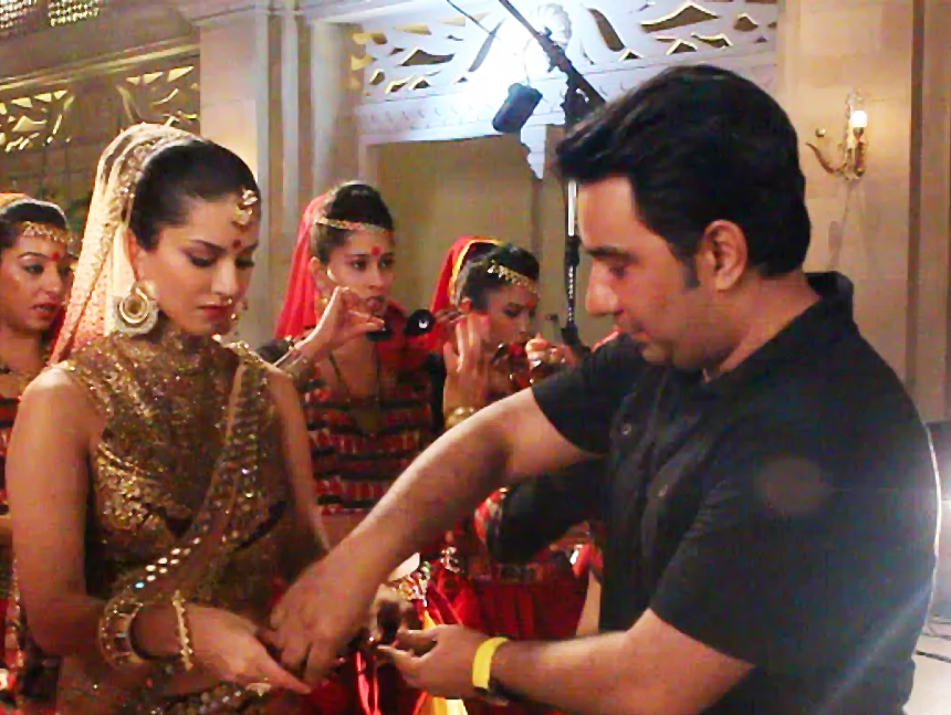 Ahmed Khan Teaches Sunny Leone The Iconic Rajinikanth Step in Pictures Ahmed Khan Teaches Sunny Leone The Iconic Rajinikanth Step in Pictures