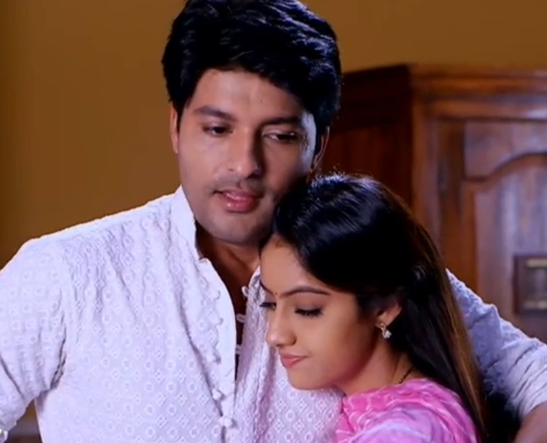 Anas Rashid, Deepika Singh in 'Diya Aur Baati Hum' Anas Rashid, Deepika Singh in 'Diya Aur Baati Hum'