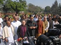 Congress chief Sonia Gandhi addresses press in New Delhi, on March 12, 2015. Also seen leader of the Congress parliamentary party in Lok Sabha Mallikarjun Kharge, Anand Kumar and others. (Photo: IANS