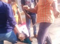 Cop thrashes daughter in public.