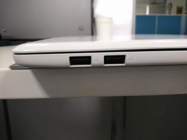 USB ports of ASUS EeeBook X205TA USB ports of ASUS EeeBook X205TA