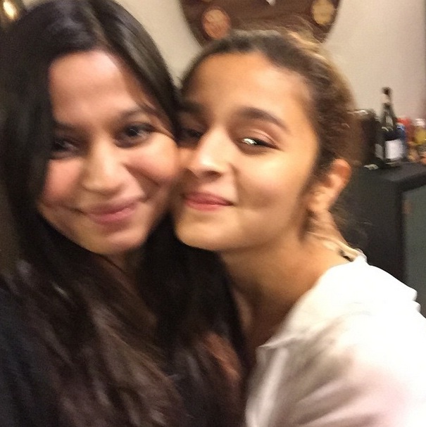 Alia Bhatt Cuts Six Cakes On Her 22nd Birthday