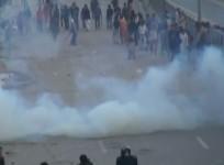 pakistan-police-use-tear-gas-to-break-up-church-attack-protests