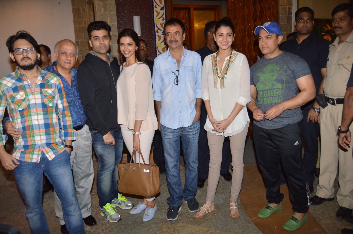 Mukesh Bhatt, Karan Johar, Deepika Padukone, Rajkumar Hirani, Anushka Sharma, Aamir Khan Aamir, Deepika, Anushka, Karan Attend a Meeting Regarding Censor Board Issues