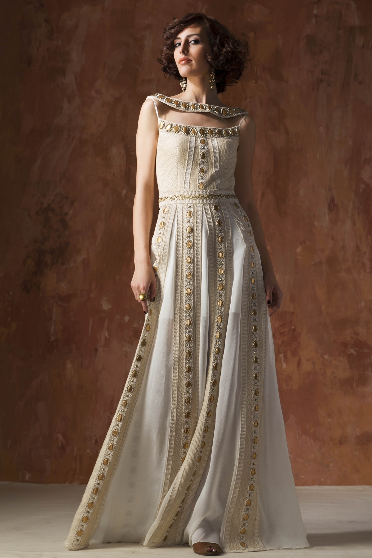 Lakme Fashion Week 2015: Neha Dhupia is set to Charm Audience in RRISO Outfit [PHOTOS]