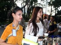 Sonam Kapoor Looks Weak When Spotted At Mumbai Airport; Actress will Resume Shooting Soon