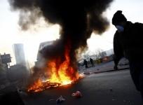 frankfurt-ecb-protesters-set-fire-to-cars-and-burn-barricades