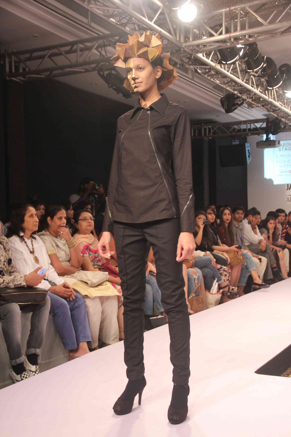 LFW 2015: Shraddha Kapoor Turns Showstopper for Dhruv Kapoor