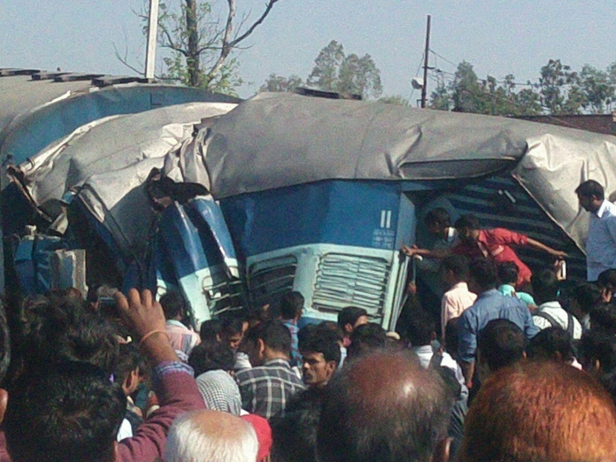 train accident UP varanasi janta express