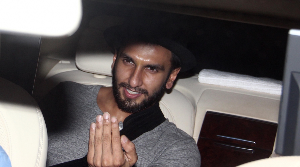 Lovebirds Deepika – Ranveer Spotted Together at Karim Morani's Birthday Bash